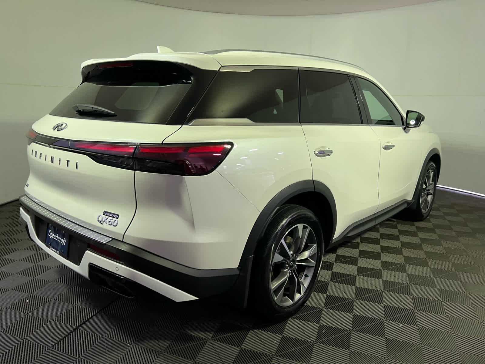 2023 Infiniti QX60 Luxe AWD photo 4