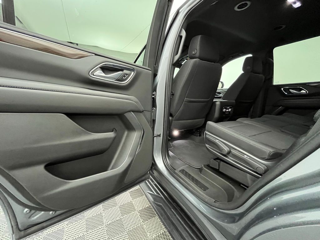 2022 Gmc Yukon SLE photo 19