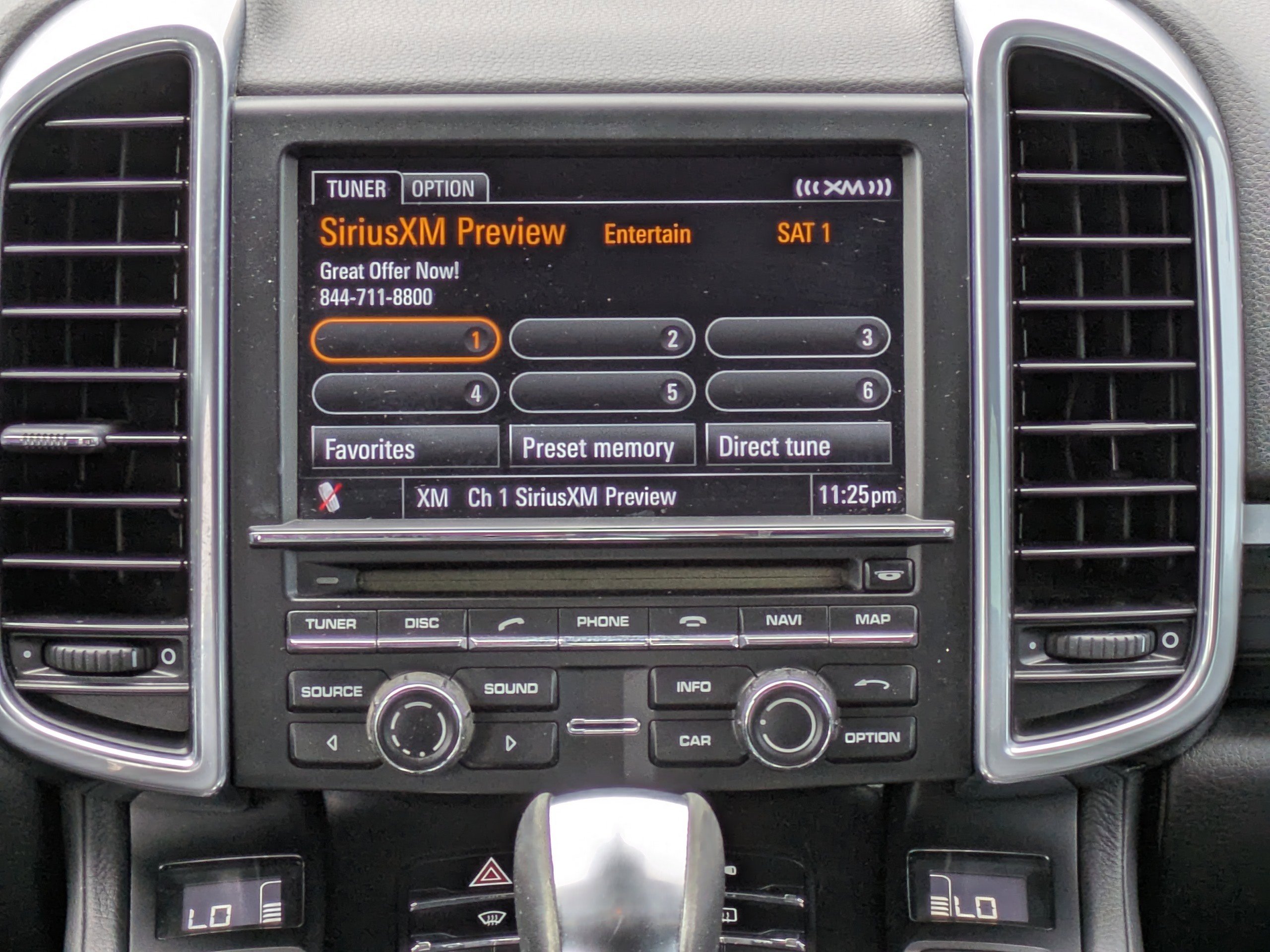 2011 Porsche Cayenne photo 12