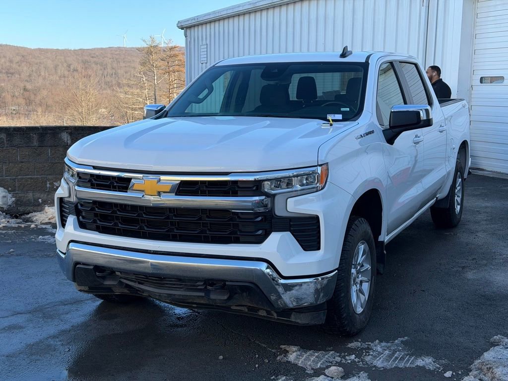 2025 Chevrolet Silverado LT's photo