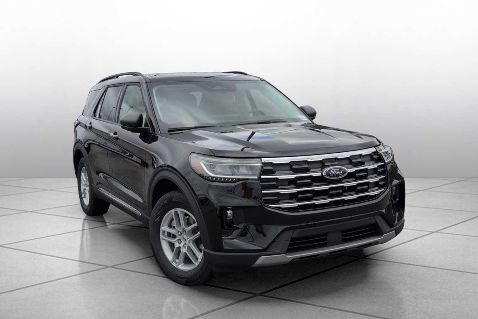 2025 Ford Explorer photo 11