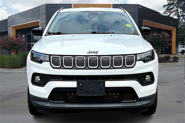 2022 Jeep Compass Latitude photo 2