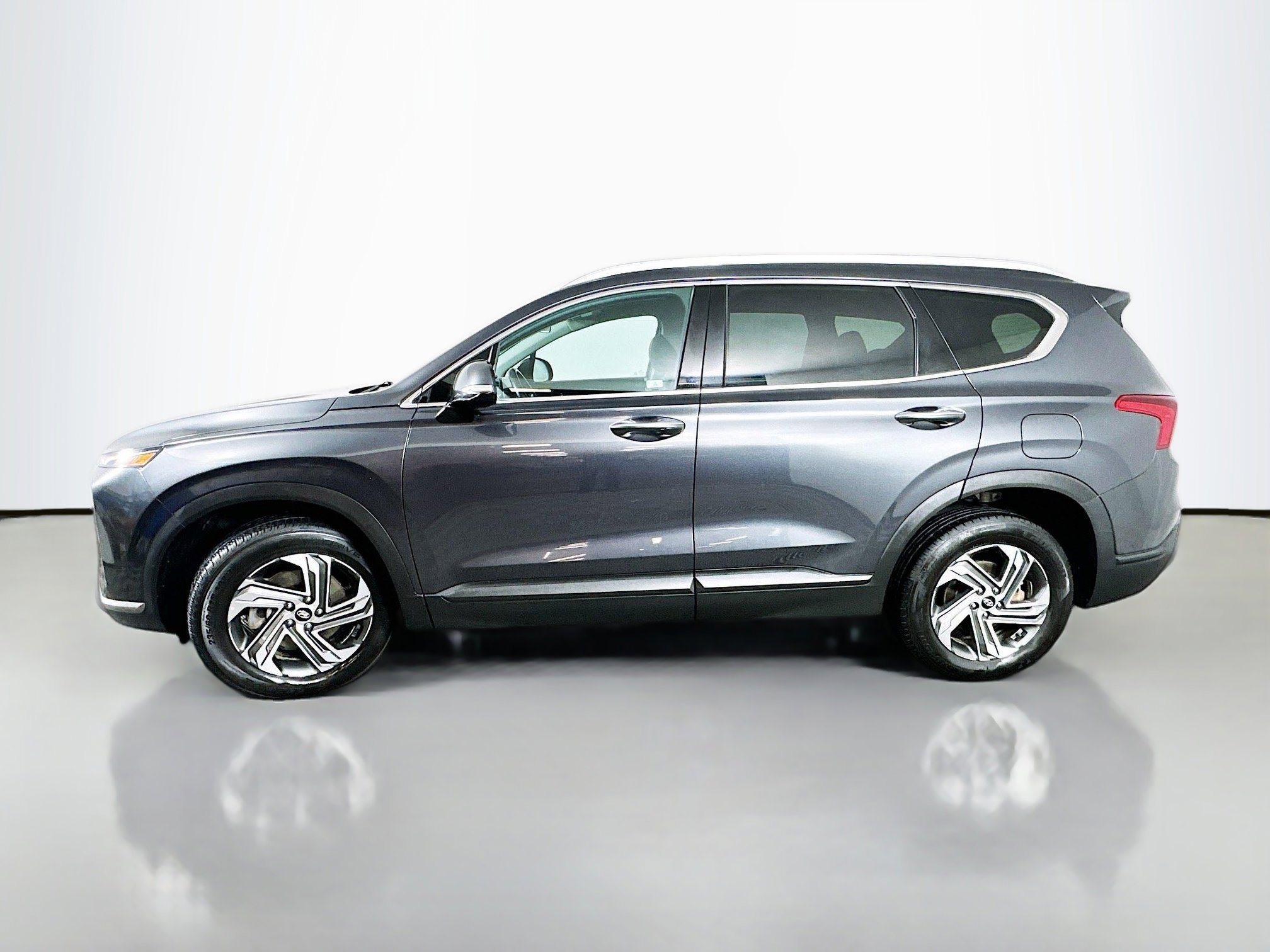 2023 Hyundai Santa Fe SEL photo 2