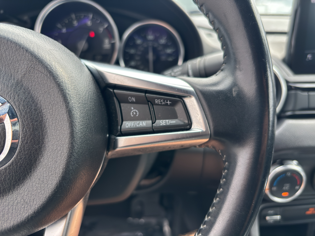 2021 Mazda MX-5 Miata Miata RF Grand Touring photo 29