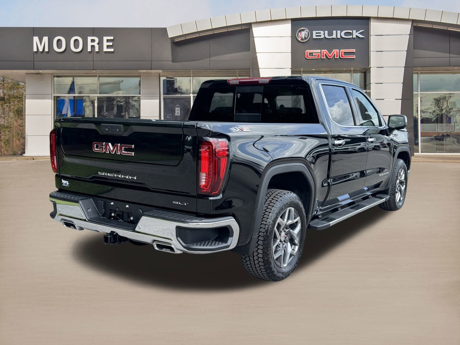 2025 Gmc Sierra 1500 SLT photo 4