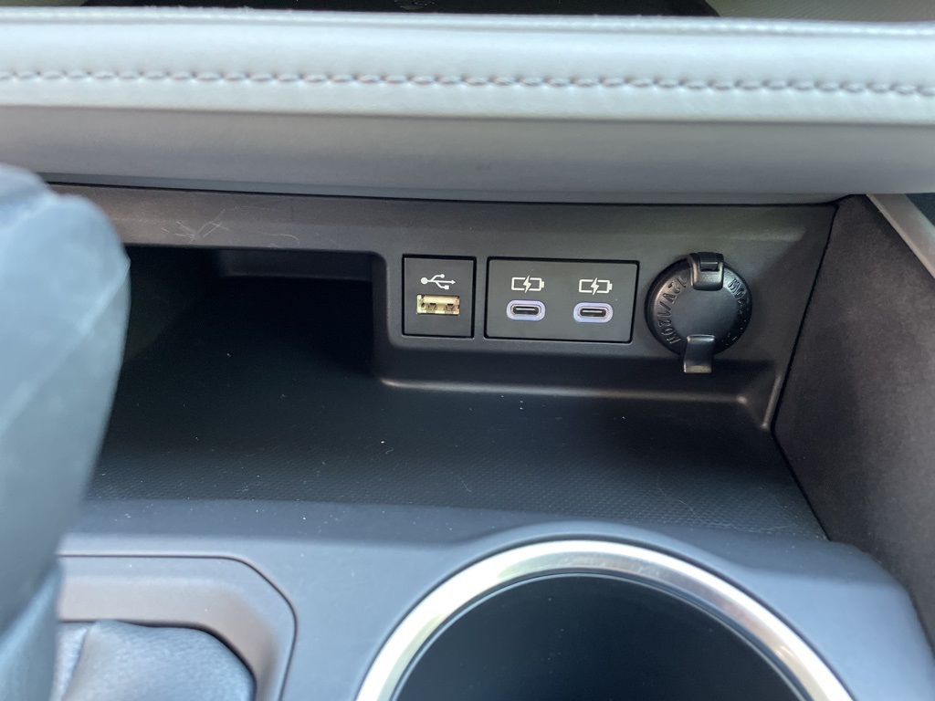2025 Toyota Highlander Hybrid XLE photo 17