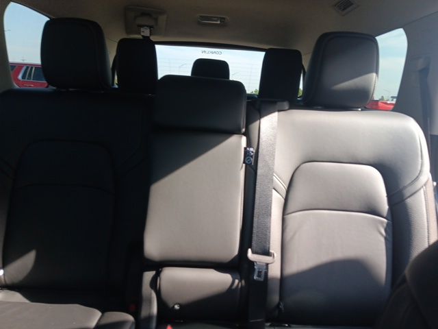 2025 Nissan Pathfinder SL photo 21