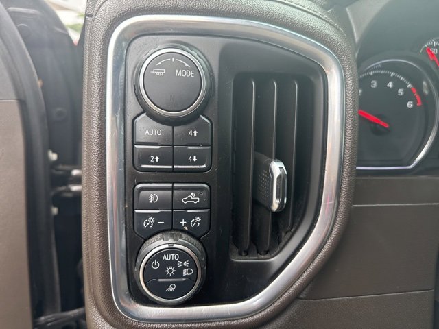 2021 Chevrolet Silverado 1500 RST photo 11