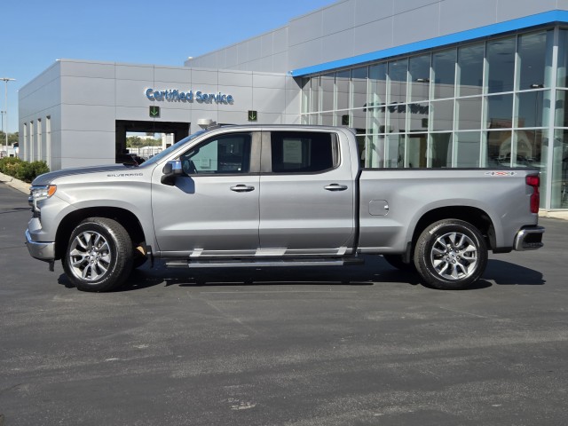 2023 Chevrolet Silverado 1500 LT photo 9