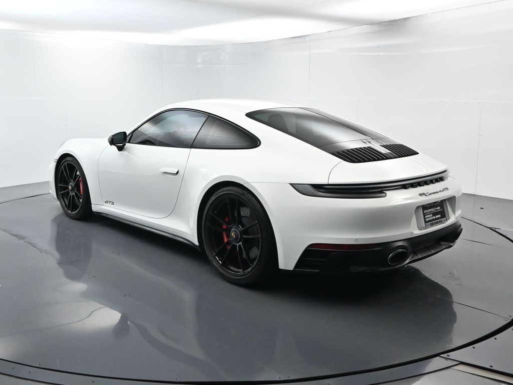 2024 Porsche 911 4 GTS photo 2