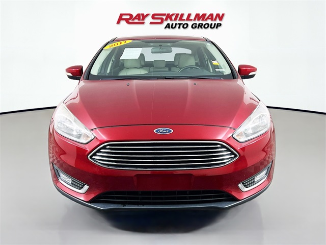2017 Ford Focus Titanium photo 2