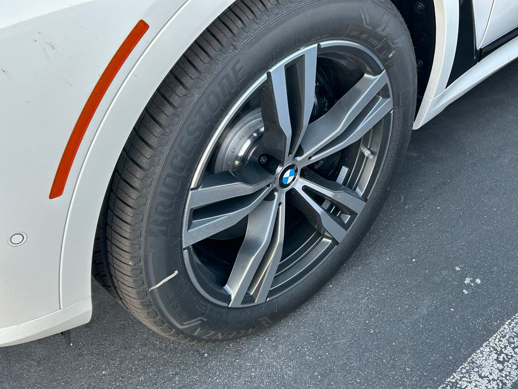 2026 Bmw X7 xDrive40i photo 3
