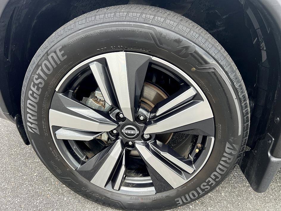 2022 Nissan Rogue Platinum photo 9