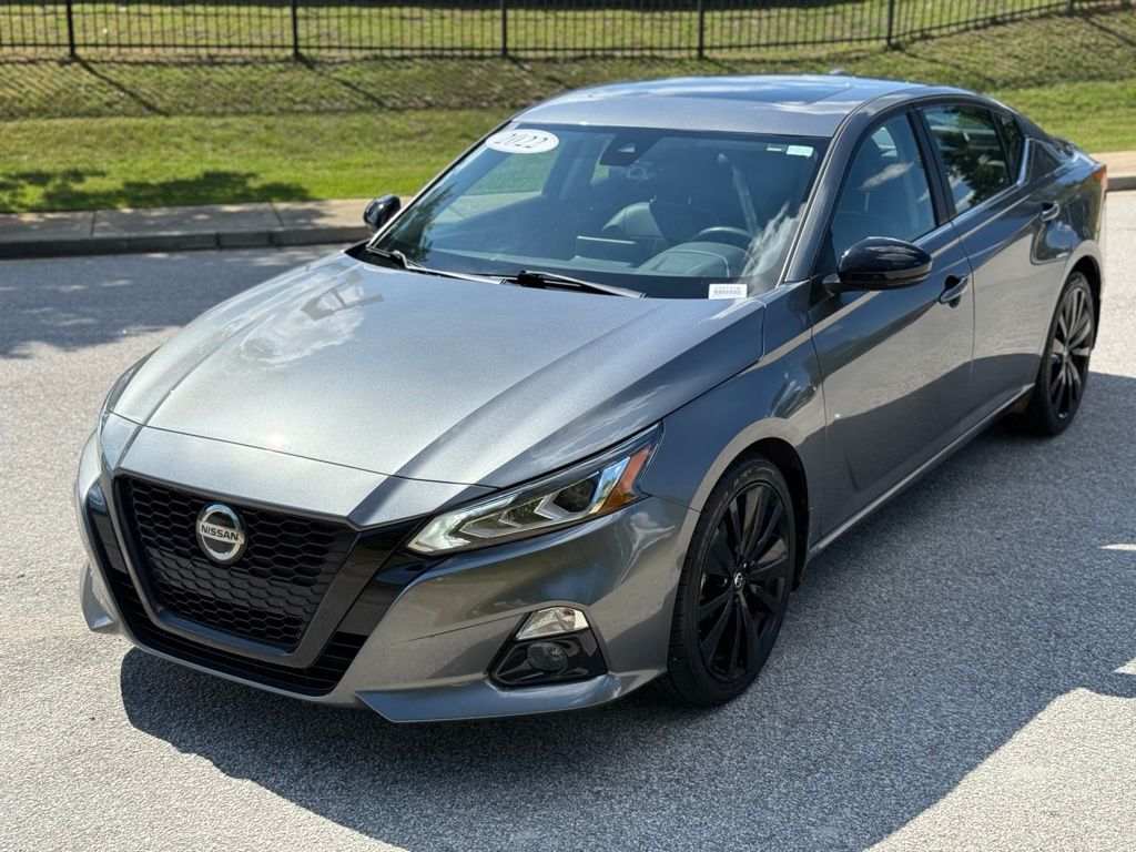 2022 Nissan Altima 2.5 SR photo 7