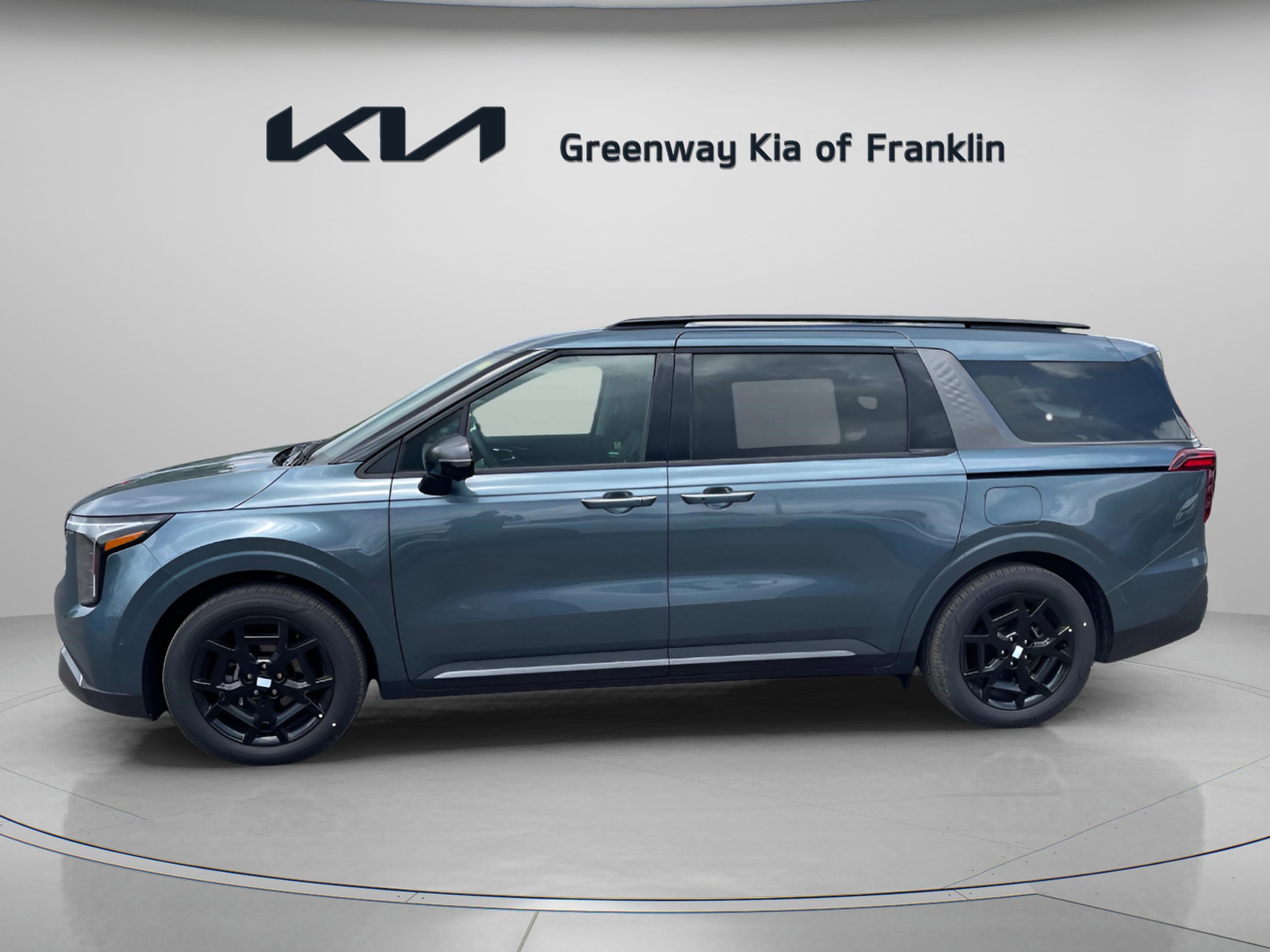 2025 Kia Carnival SX photo 3