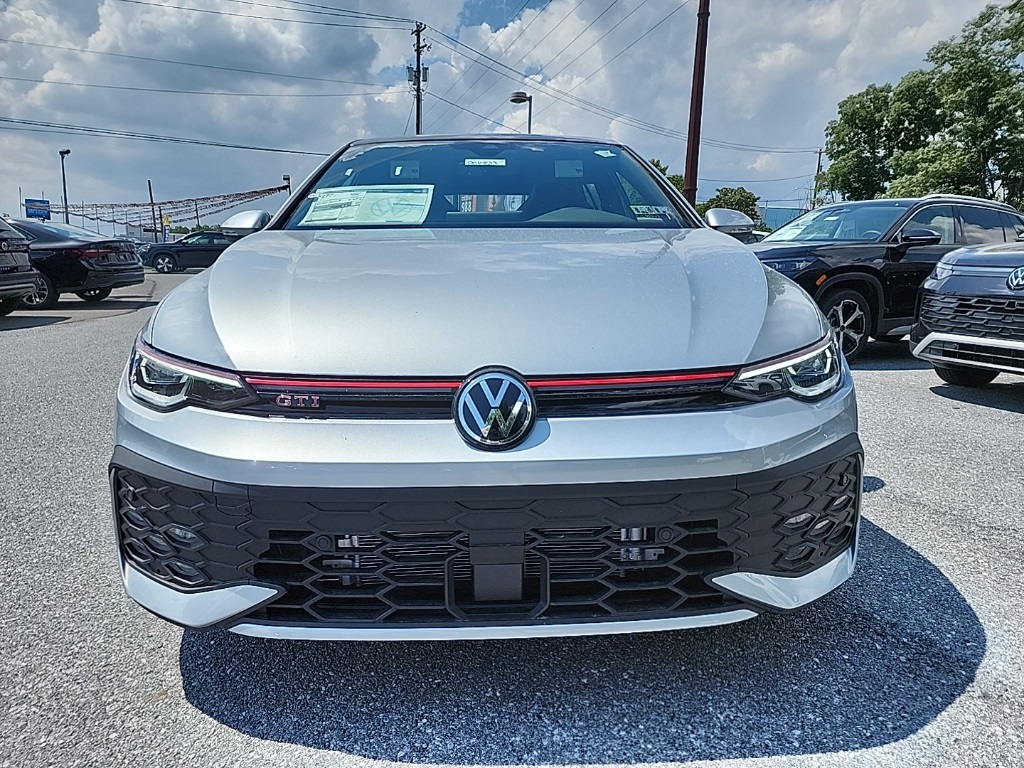 2025 Volkswagen Golf GTI SE photo 2