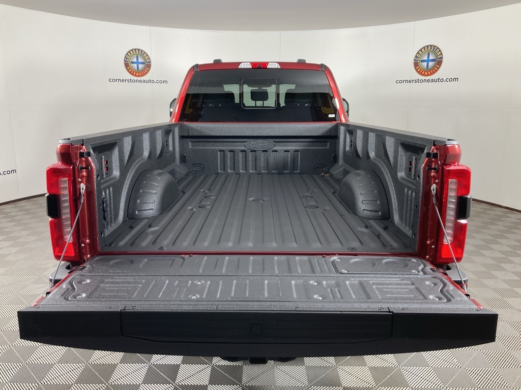 2025 Ford F-350 photo 19