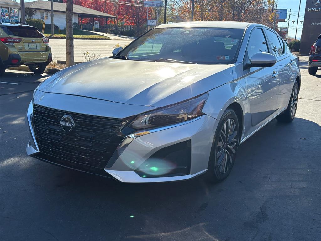 2023 Nissan Altima 2.5 SV photo 2