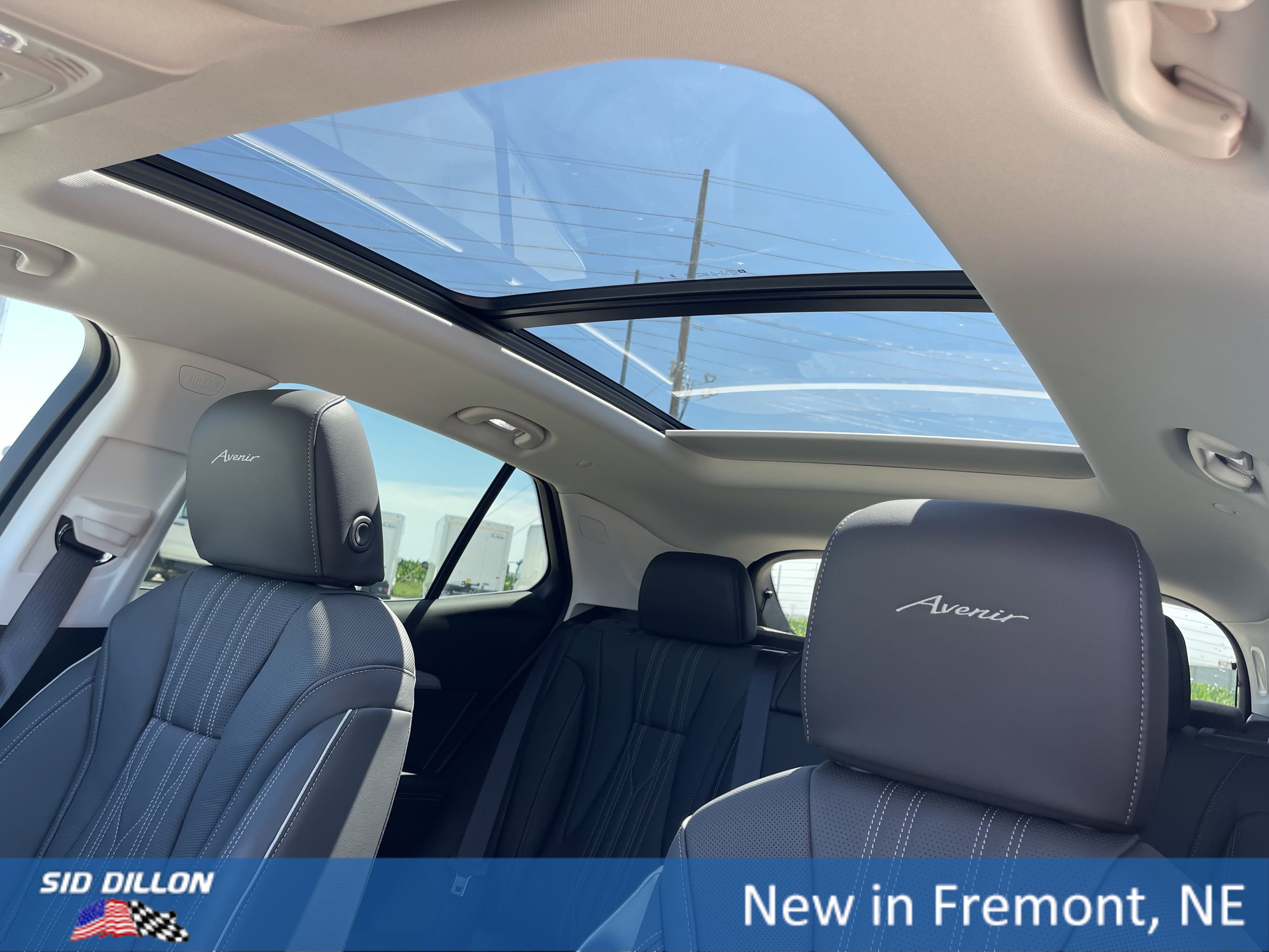2025 Buick Envision Avenir photo 6