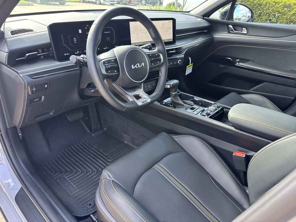 2025 Kia K5 GT photo 16