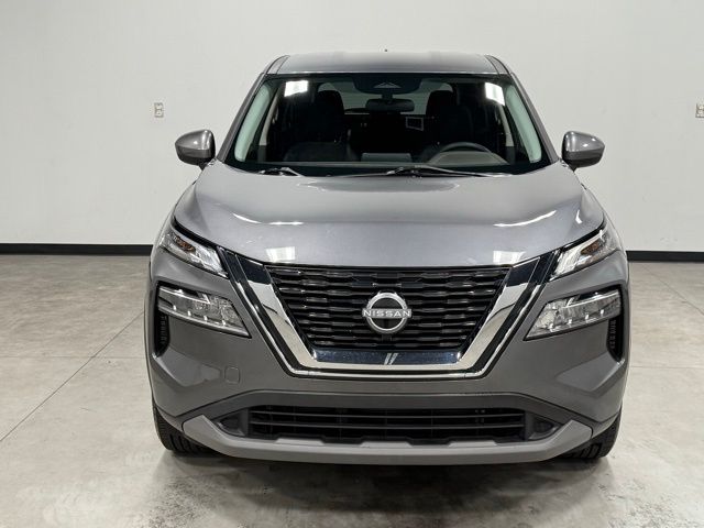 2023 Nissan Rogue SV photo 2