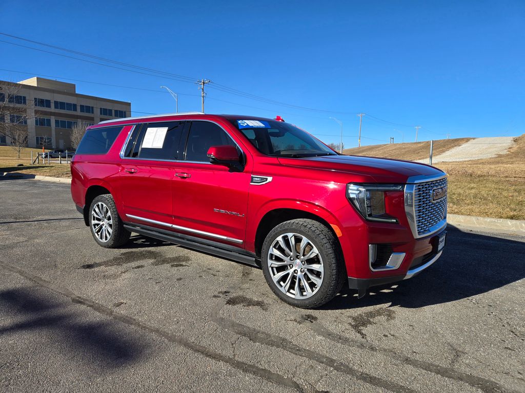 2021 GMC Yukon XL Denali's photo