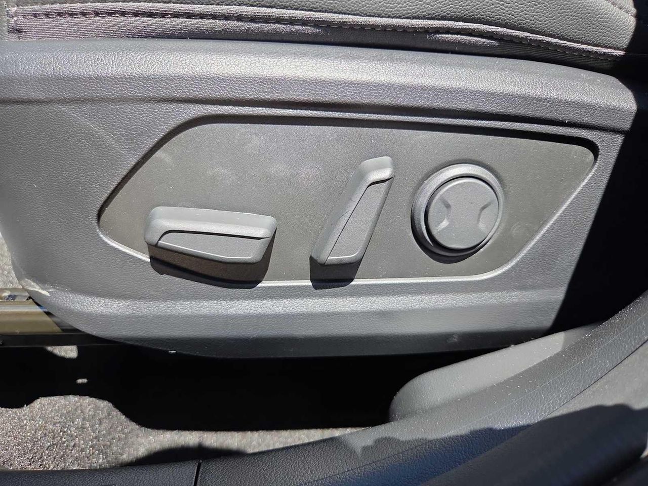 2025 Hyundai Tucson SEL Convenience photo 14