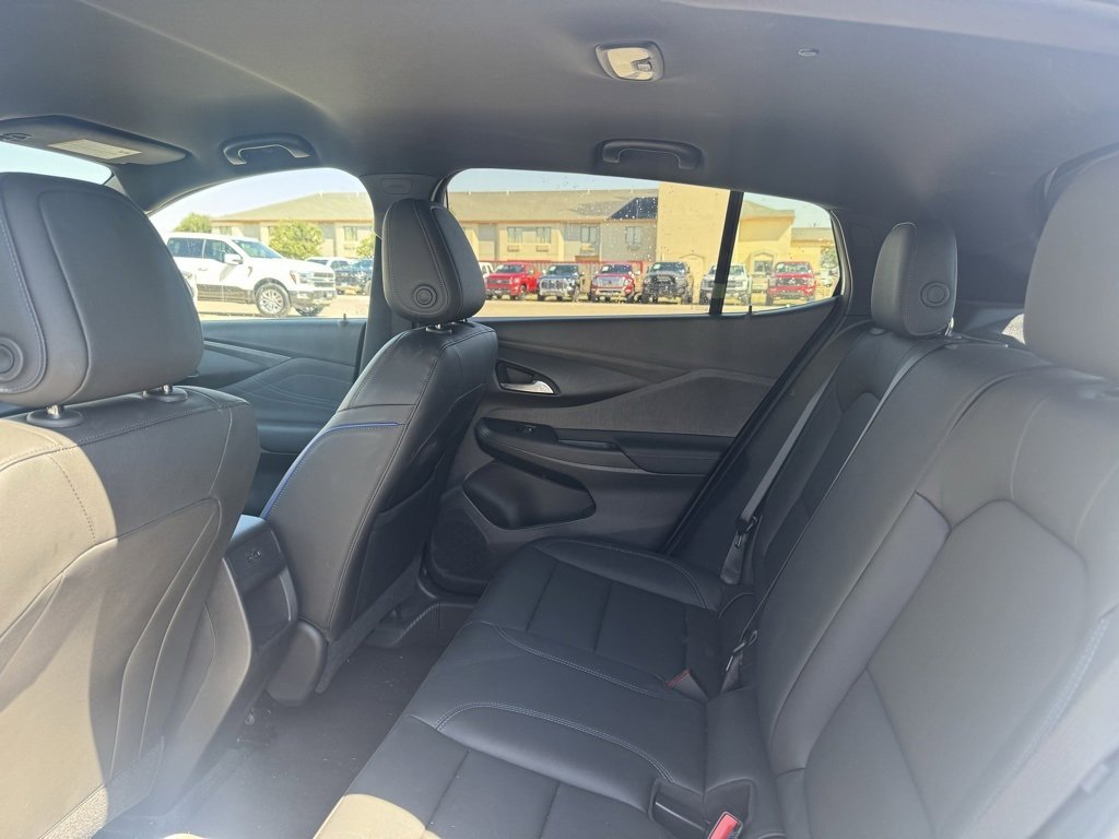 2025 Buick Envista ST photo 2
