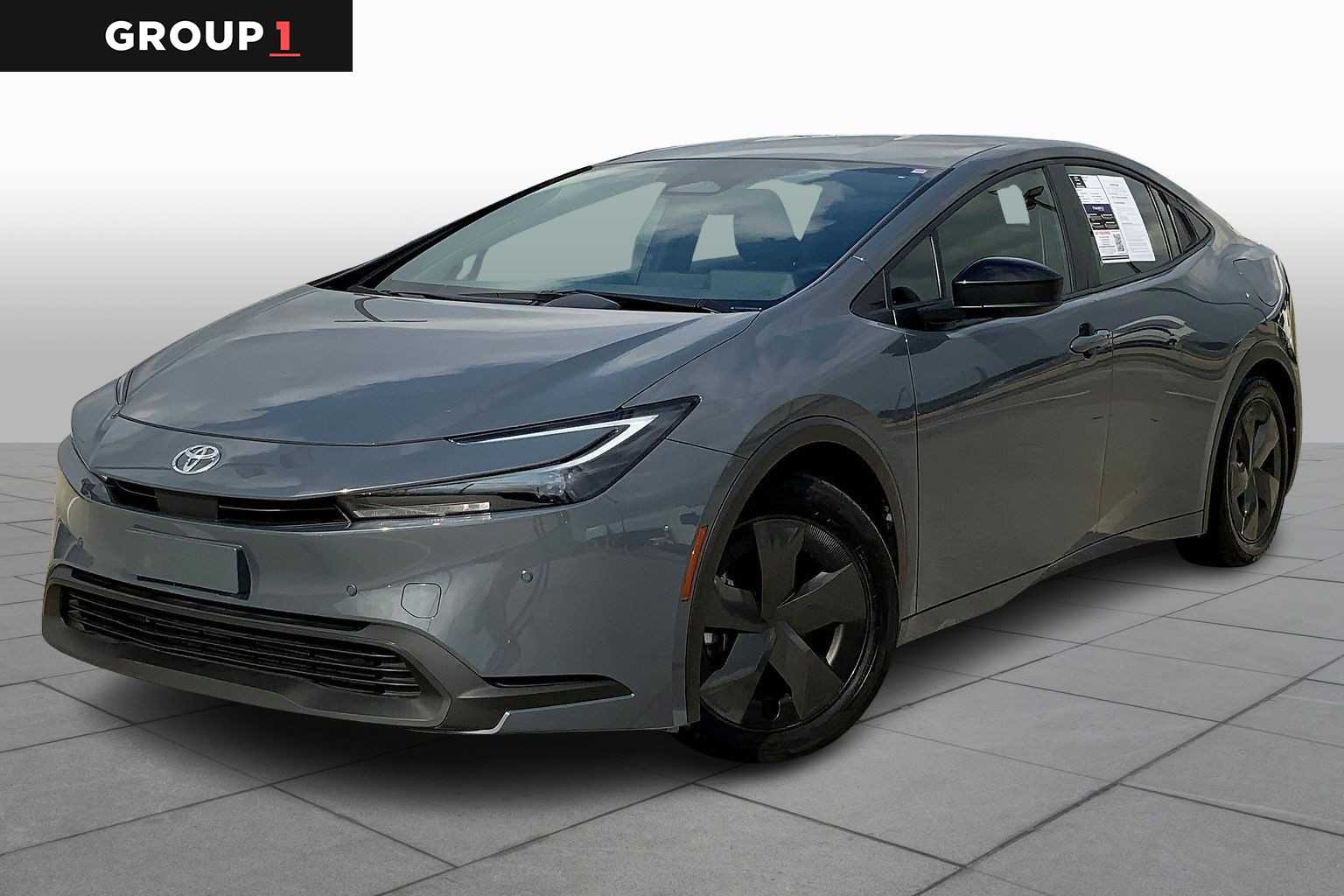 2024 Toyota Prius LE's photo