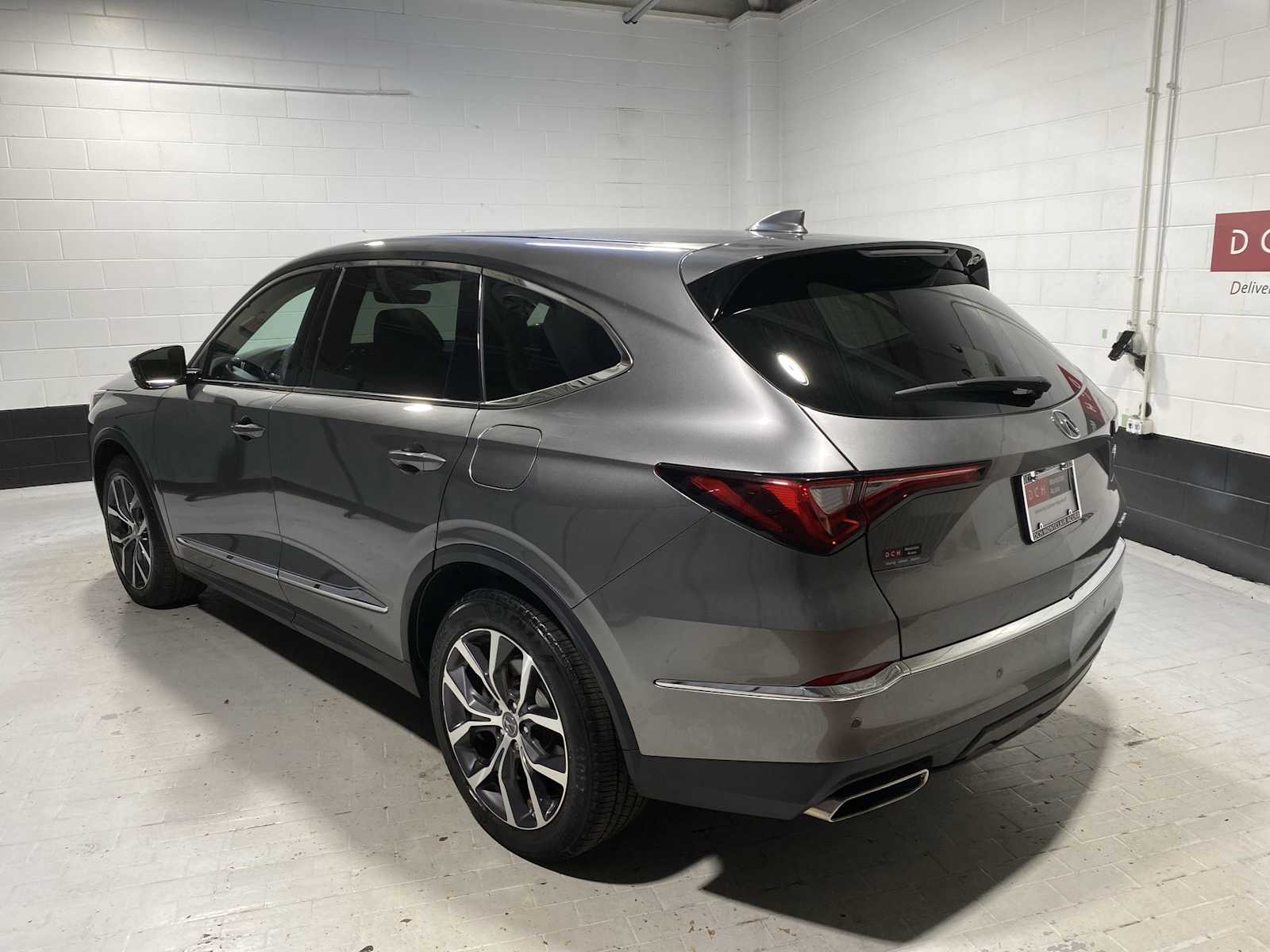 2022 Acura MDX Technology SH-AWD photo 4