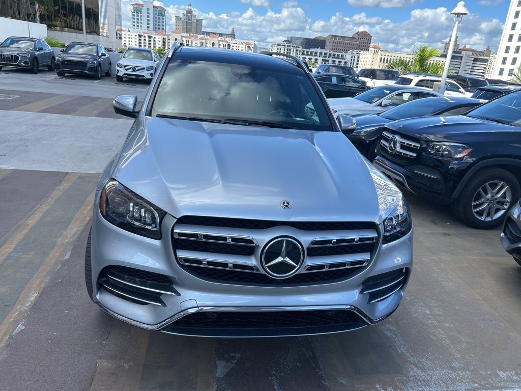 2023 Mercedes Benz GLS 450 4MATIC photo 2