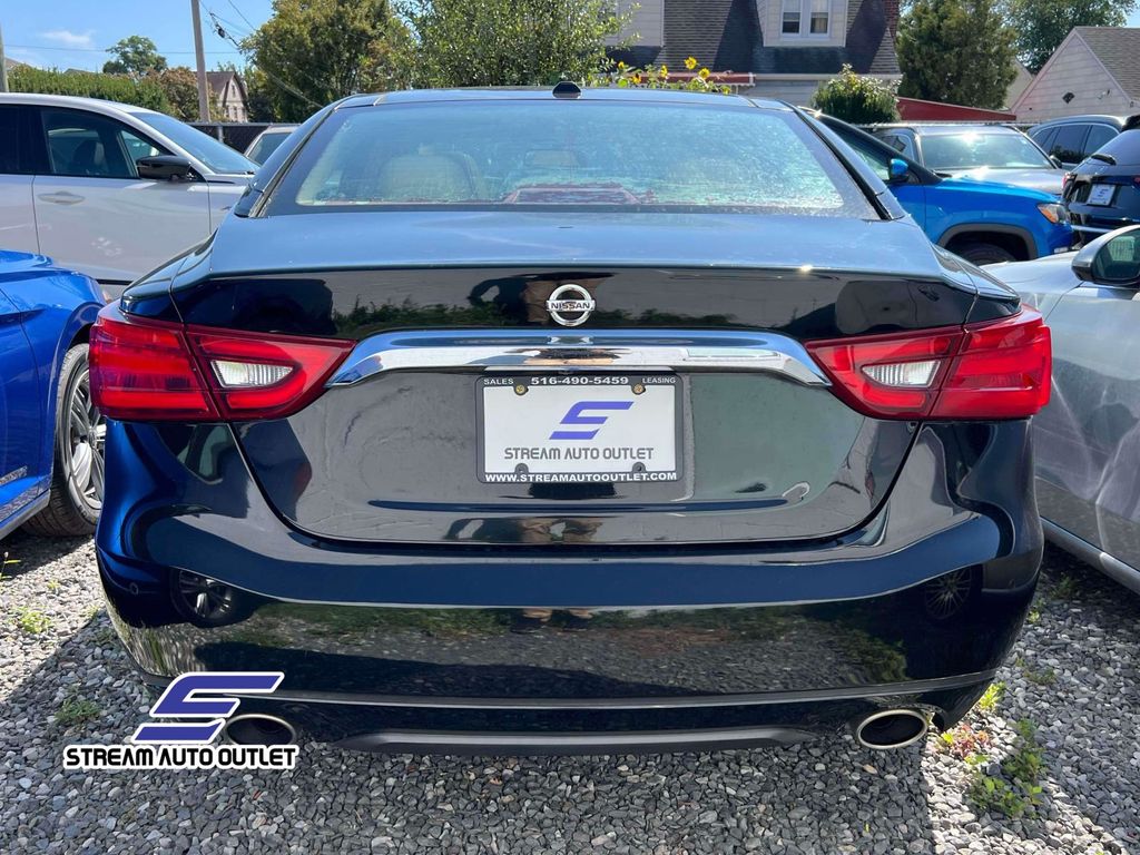 2017 Nissan Maxima SL photo 4