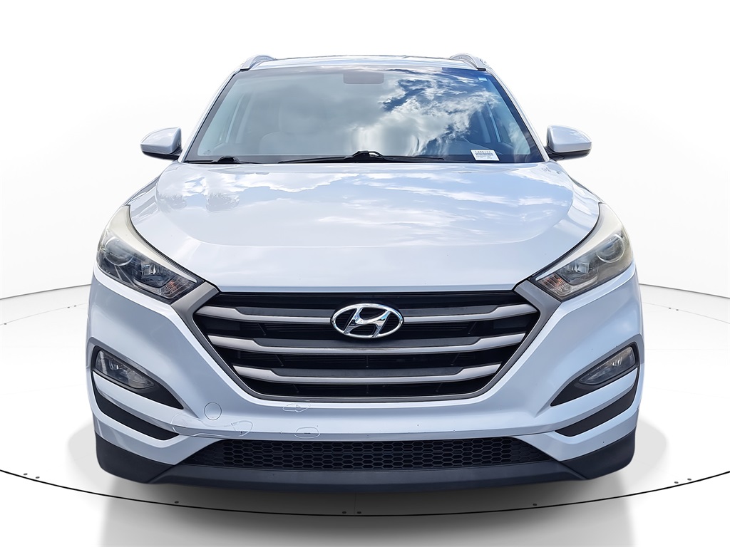2016 Hyundai Tucson SE photo 2