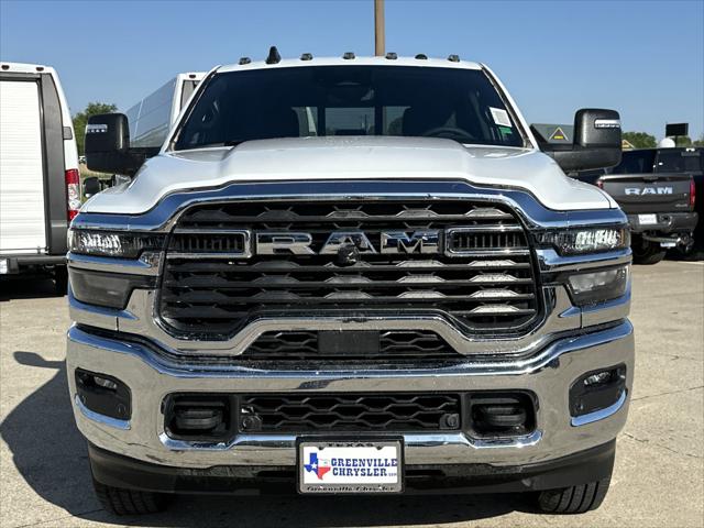 2025 Ram 2500 Tradesman photo 2