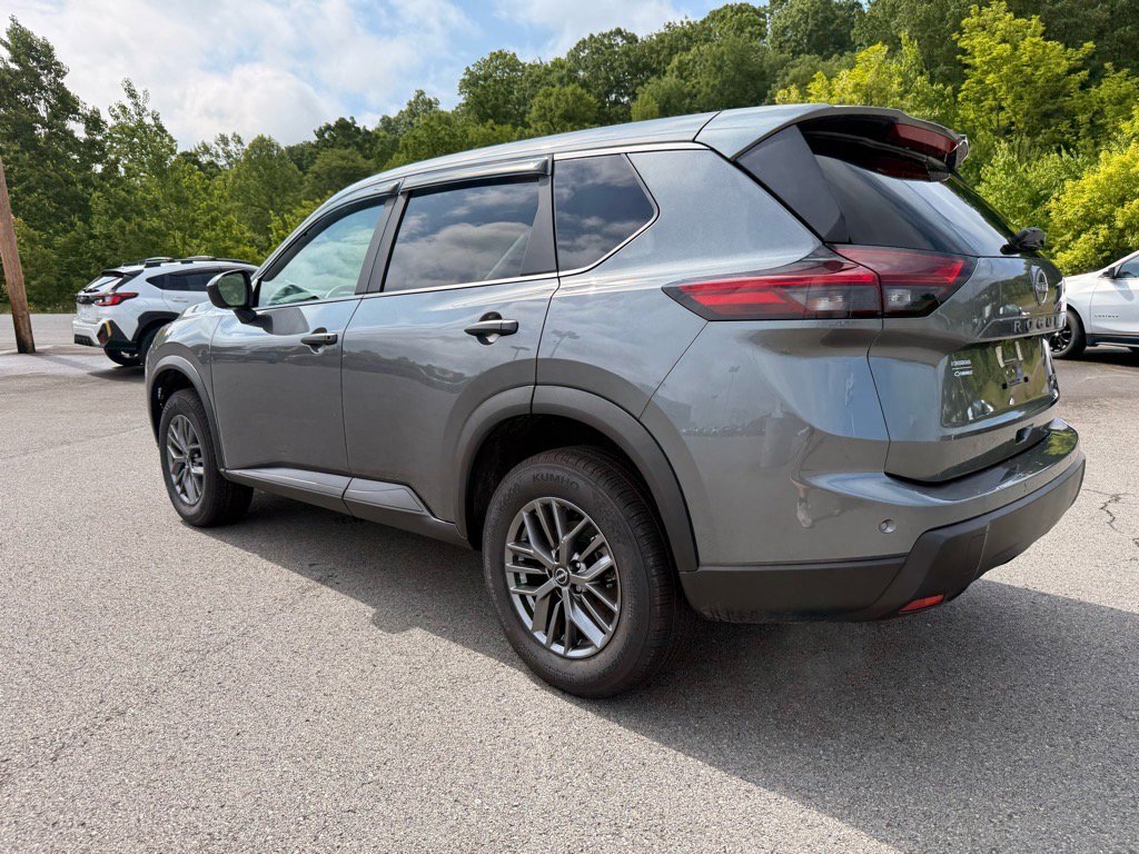 2025 Nissan Rogue S AWD photo 2