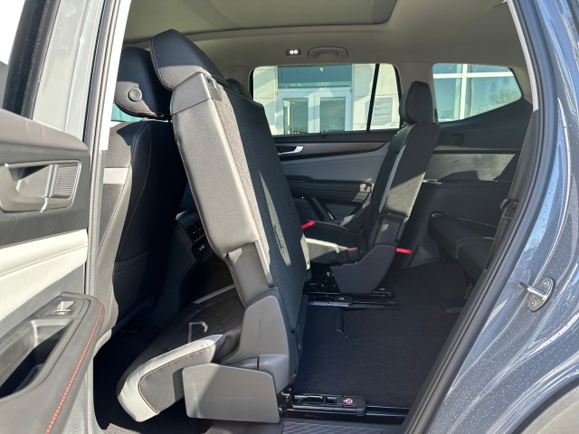 2025 Volkswagen Atlas Peak Edition photo 26