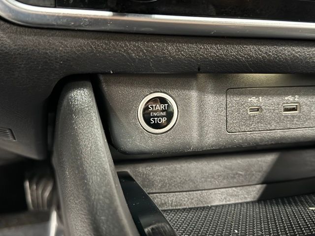 2021 Nissan Rogue S photo 10