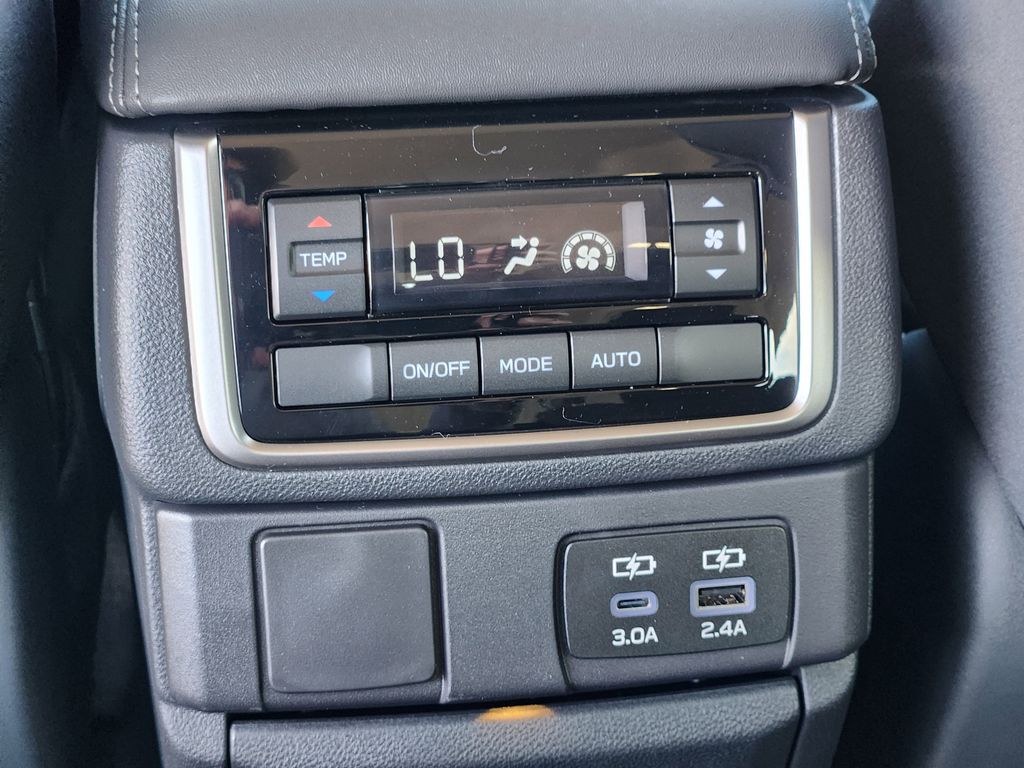 2025 Subaru Ascent Premium photo 15
