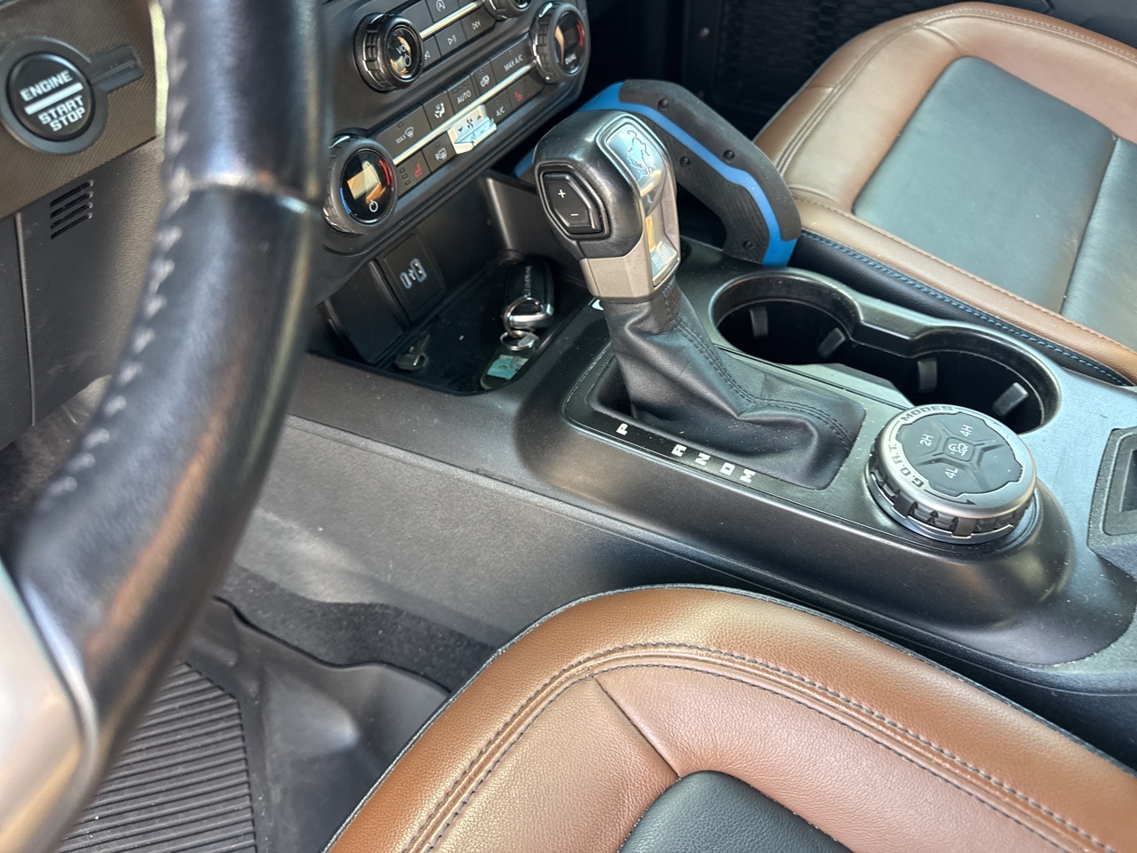 2021 Ford Bronco Outer Banks photo 11