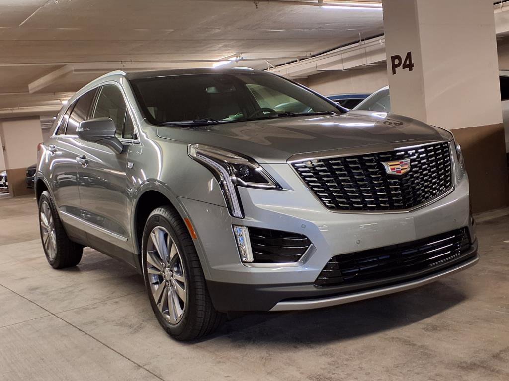 2025 Cadillac XT5 Premium Luxury photo 2