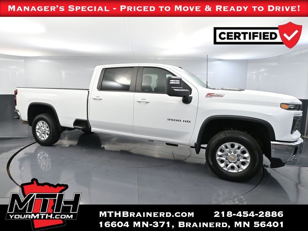 2024 Chevrolet Silverado 3500HD LT's photo