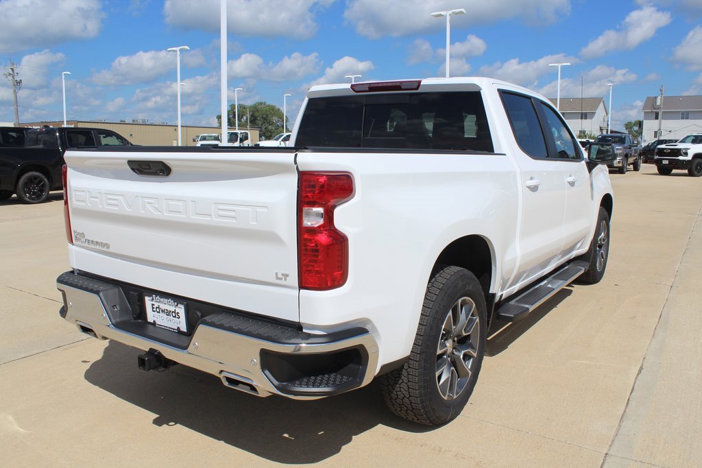 2025 Chevrolet Silverado 1500 LT photo 3
