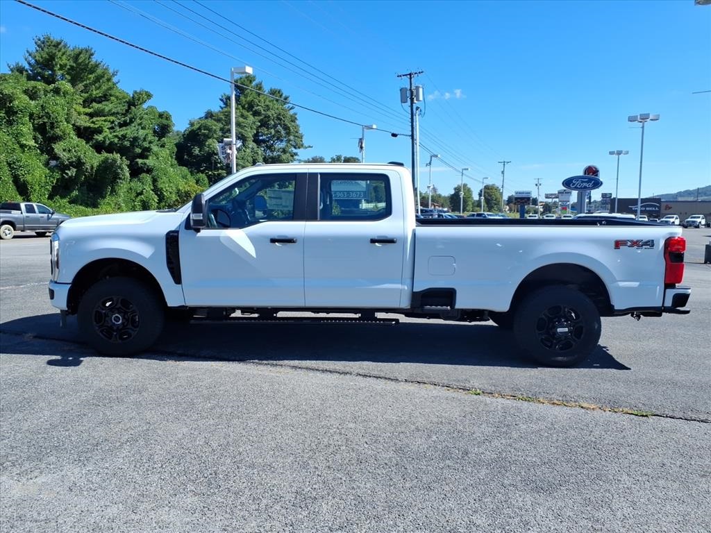 2026 Ford F-250 XL photo 2
