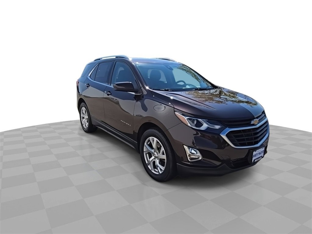 2020 Chevrolet Equinox LT photo 2