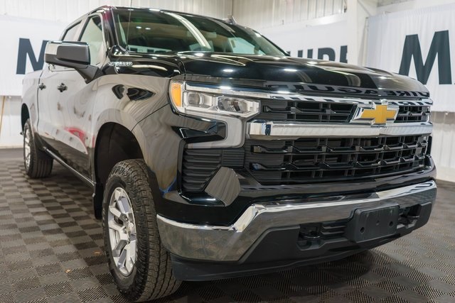 2022 Chevrolet Silverado 1500 LT photo 4