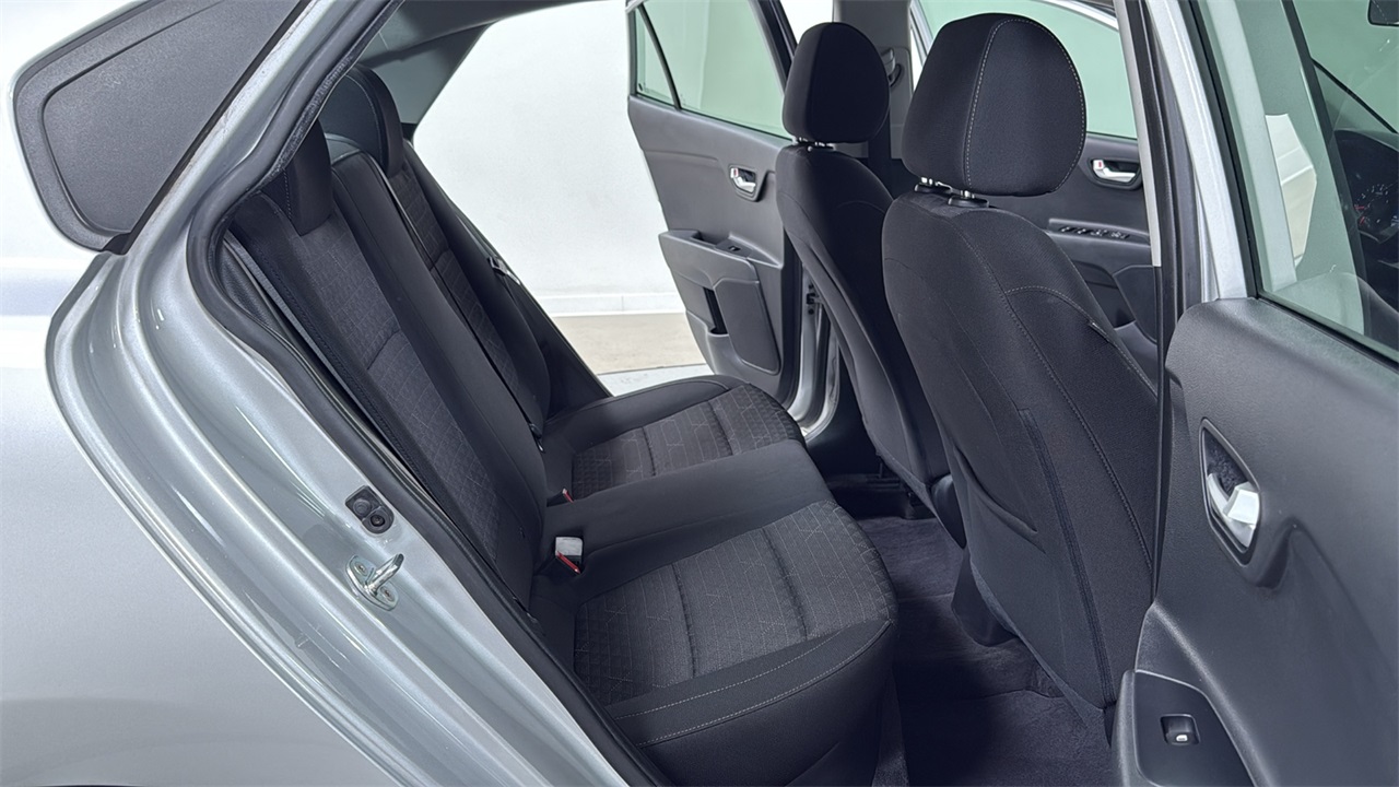 2021 Kia Rio LX photo 17