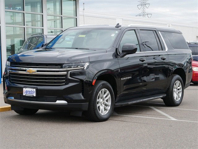 Used 2023 Chevrolet Suburban LT with VIN 1GNSKCKD0PR409486 for sale in Roseville, Minnesota