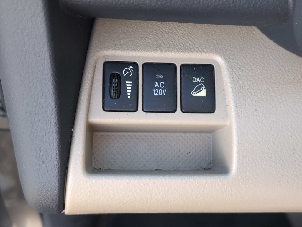 2010 Toyota RAV4 Limited photo 12