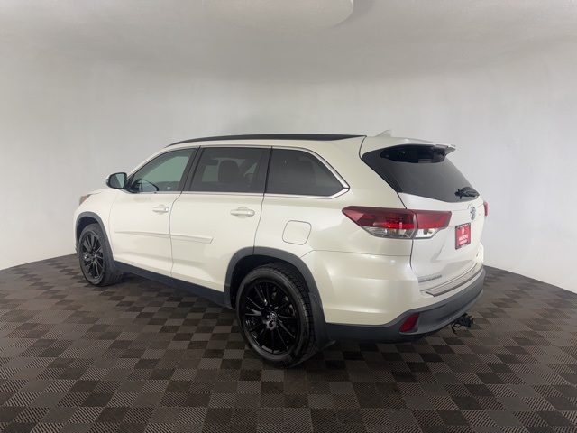 2019 Toyota Highlander Base photo 6
