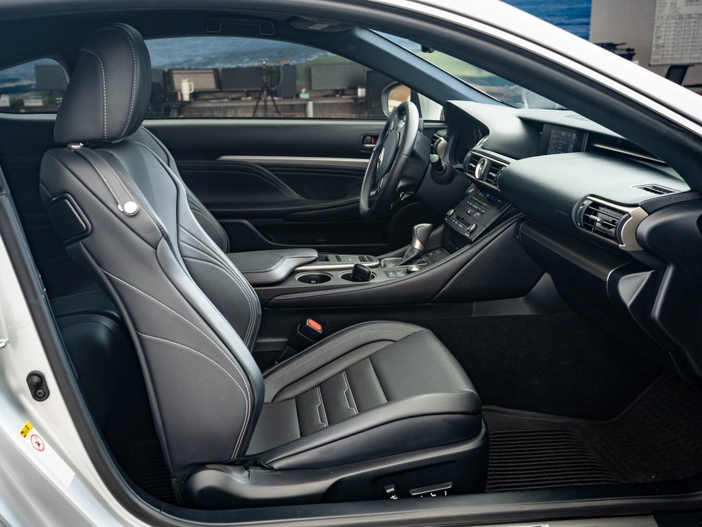 2016 Lexus RC 350 F SPORT photo 21